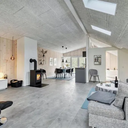 Gustaf - 400m To The Fjord By Interhome Hemmet