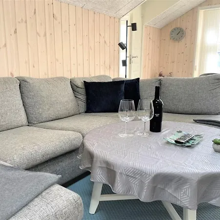Gustaf - 400m To The Fjord By Interhome *