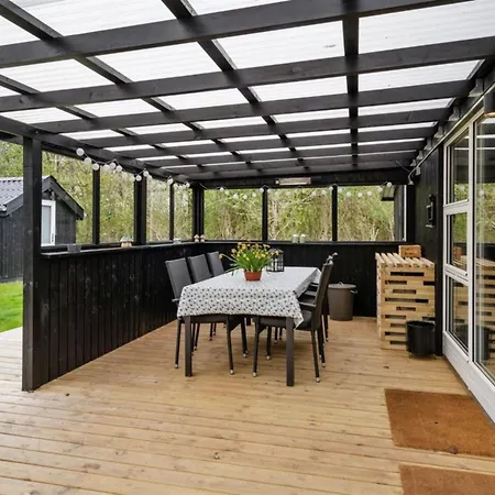 Gustaf - 400m To The Fjord By Interhome *